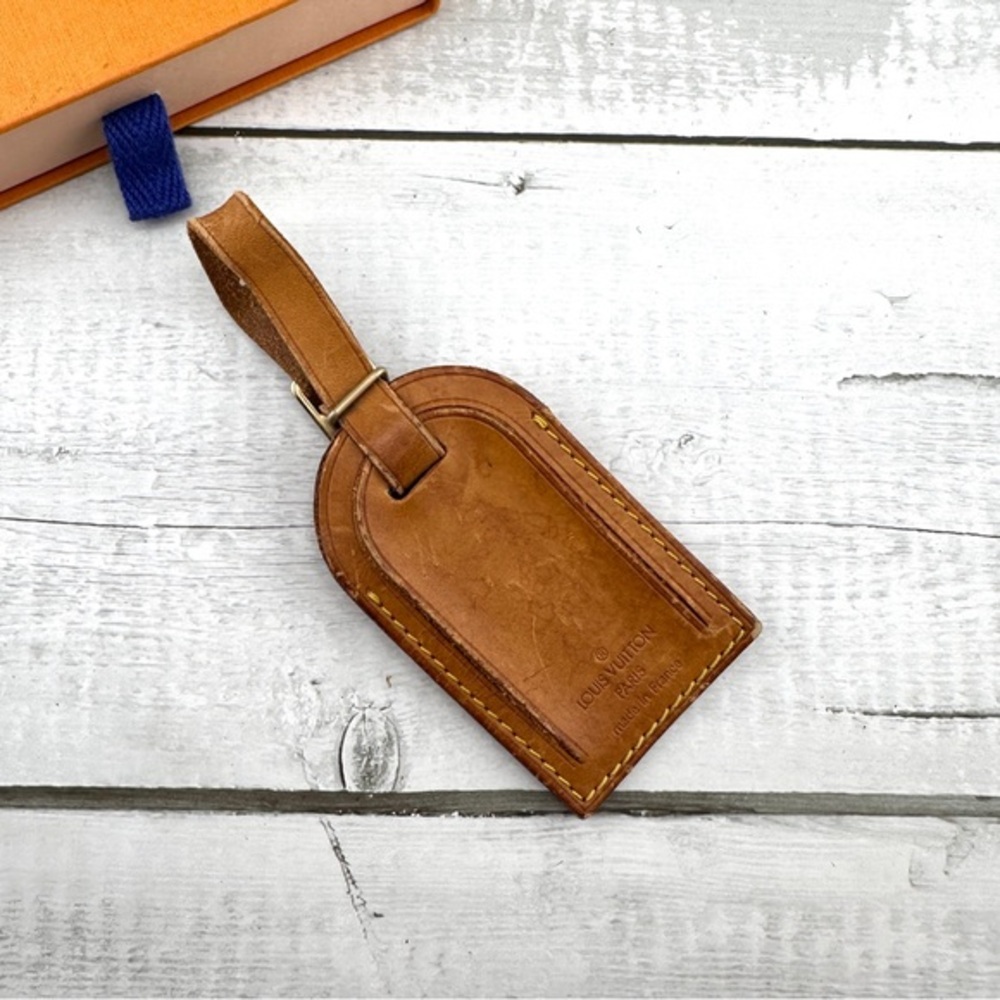 AUTHENTIC Vachetta Leather Luggage tag and loop.
